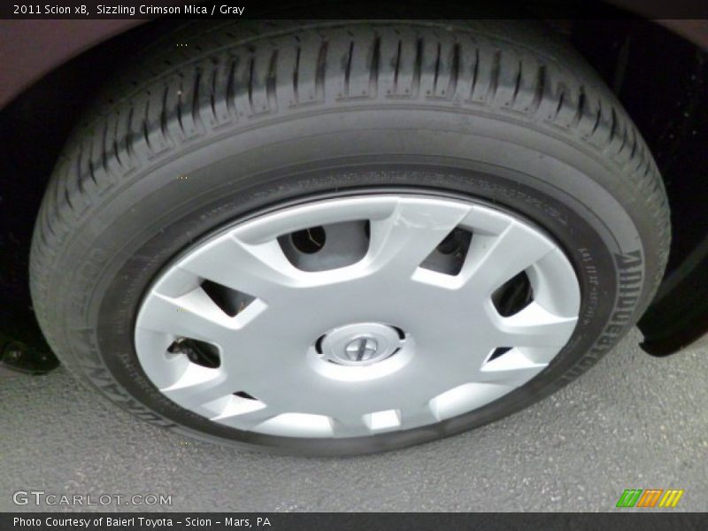 Sizzling Crimson Mica / Gray 2011 Scion xB