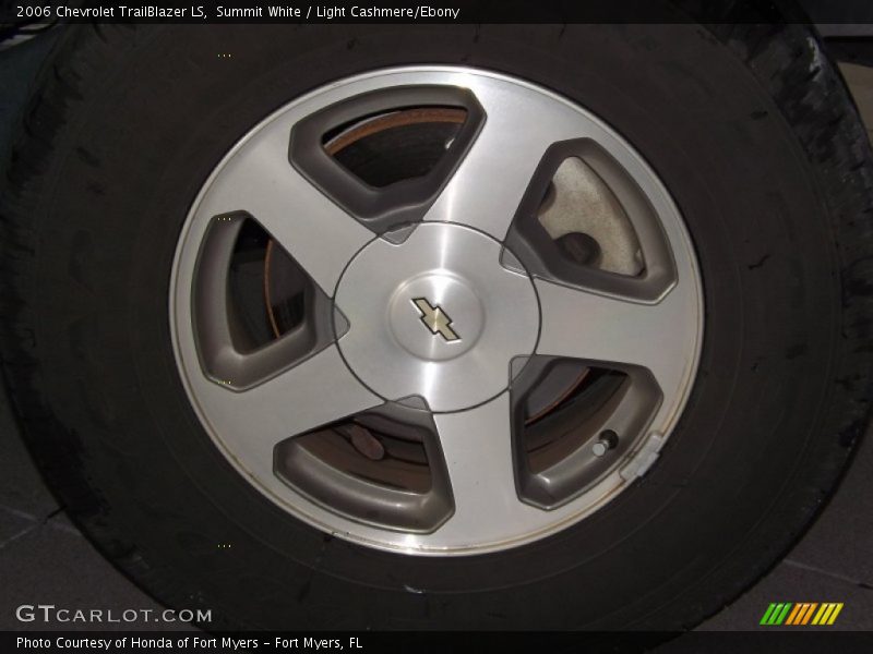 Summit White / Light Cashmere/Ebony 2006 Chevrolet TrailBlazer LS
