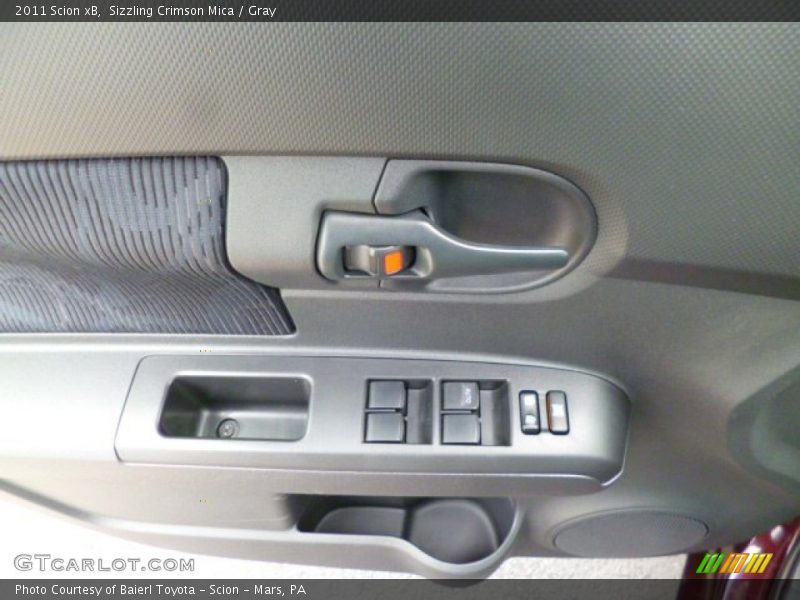 Sizzling Crimson Mica / Gray 2011 Scion xB