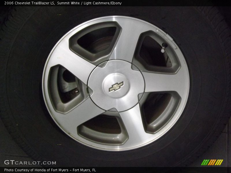 Summit White / Light Cashmere/Ebony 2006 Chevrolet TrailBlazer LS