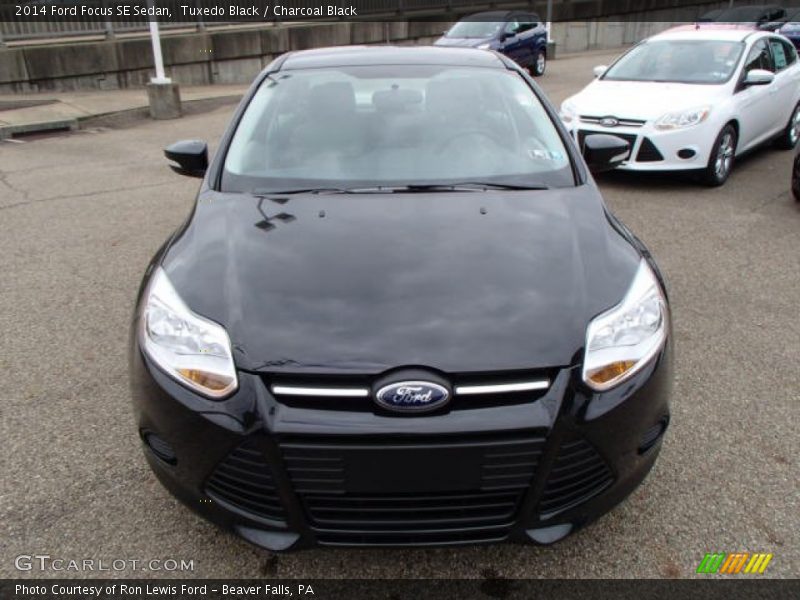 Tuxedo Black / Charcoal Black 2014 Ford Focus SE Sedan