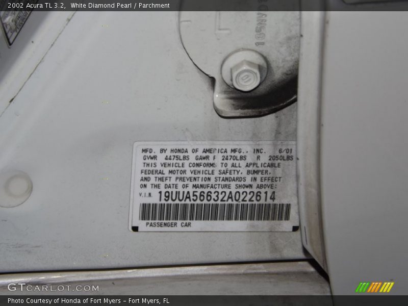 White Diamond Pearl / Parchment 2002 Acura TL 3.2
