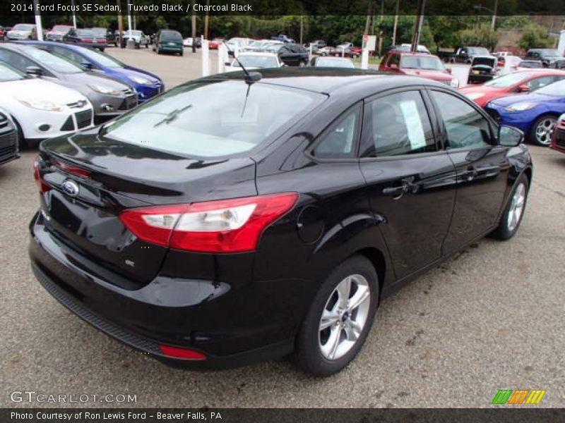 Tuxedo Black / Charcoal Black 2014 Ford Focus SE Sedan