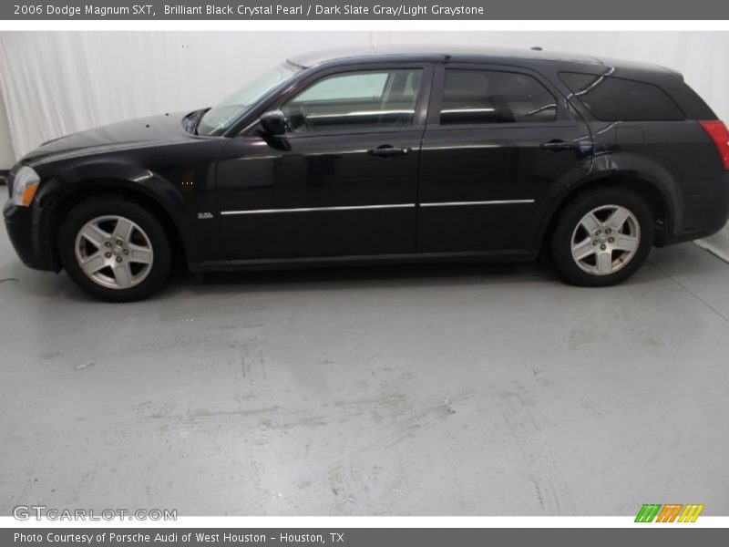 Brilliant Black Crystal Pearl / Dark Slate Gray/Light Graystone 2006 Dodge Magnum SXT