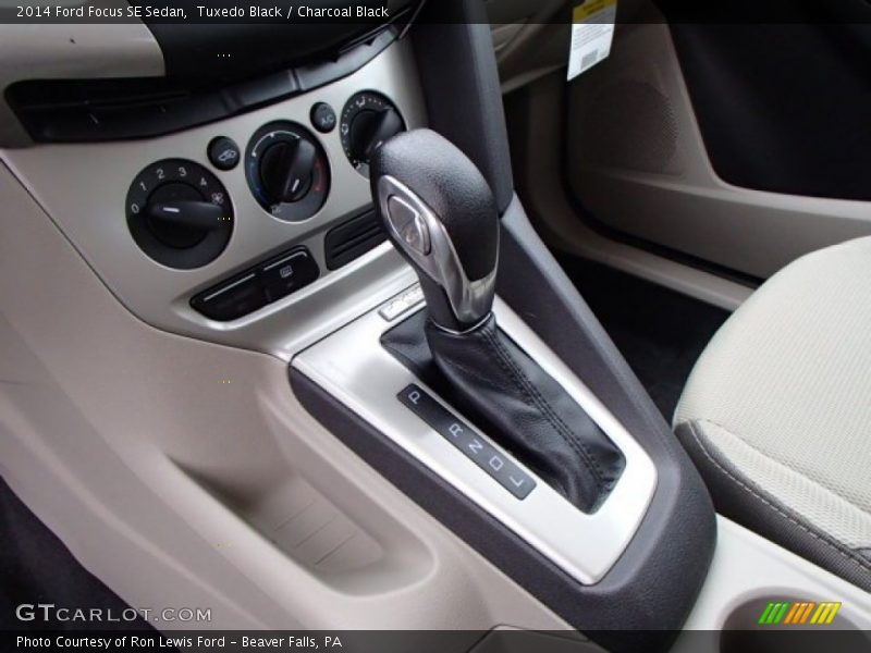 Tuxedo Black / Charcoal Black 2014 Ford Focus SE Sedan