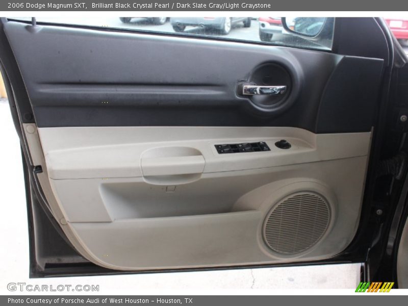 Brilliant Black Crystal Pearl / Dark Slate Gray/Light Graystone 2006 Dodge Magnum SXT