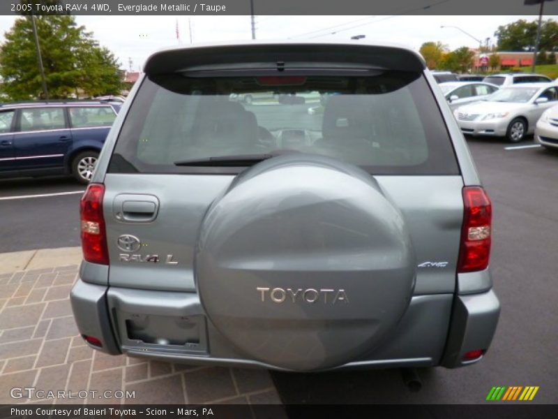 Everglade Metallic / Taupe 2005 Toyota RAV4 4WD