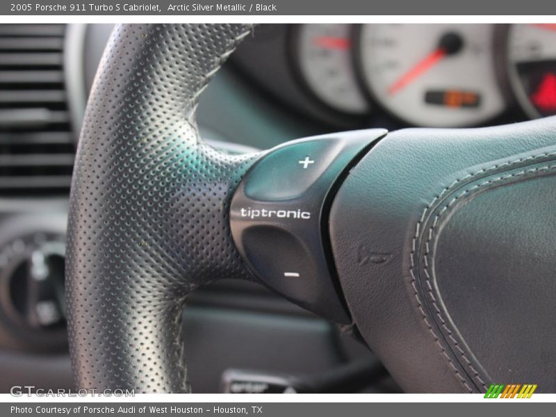 Controls of 2005 911 Turbo S Cabriolet