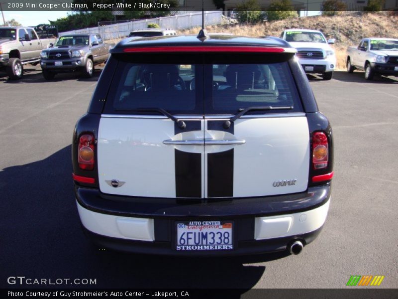 Pepper White / Black/Grey 2009 Mini Cooper Clubman