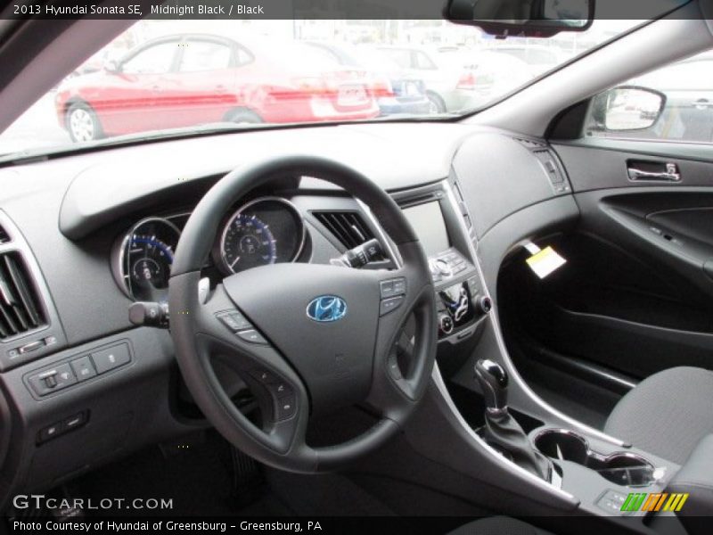 Midnight Black / Black 2013 Hyundai Sonata SE