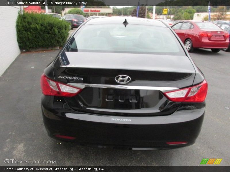 Midnight Black / Gray 2013 Hyundai Sonata GLS