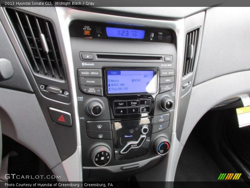 Midnight Black / Gray 2013 Hyundai Sonata GLS