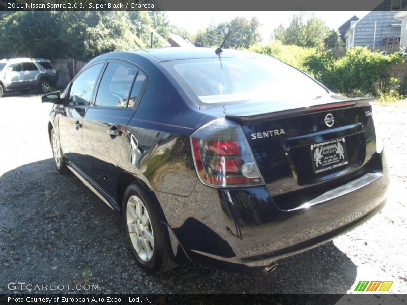 Super Black / Charcoal 2011 Nissan Sentra 2.0 S