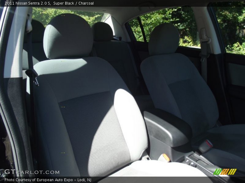 Super Black / Charcoal 2011 Nissan Sentra 2.0 S