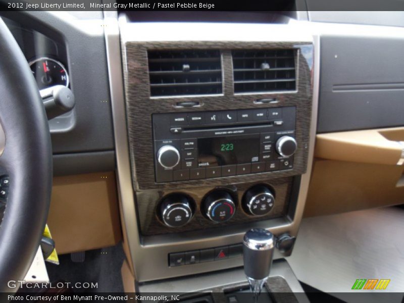 Mineral Gray Metallic / Pastel Pebble Beige 2012 Jeep Liberty Limited