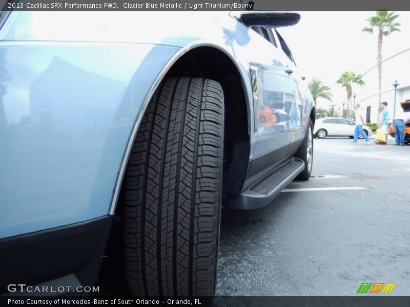 Glacier Blue Metallic / Light Titanium/Ebony 2013 Cadillac SRX Performance FWD