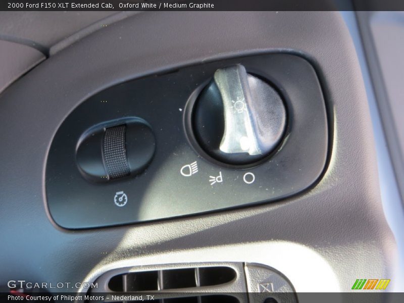 Oxford White / Medium Graphite 2000 Ford F150 XLT Extended Cab