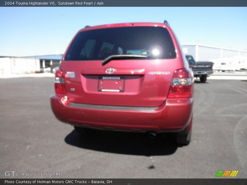 Sundown Red Pearl / Ash 2004 Toyota Highlander V6