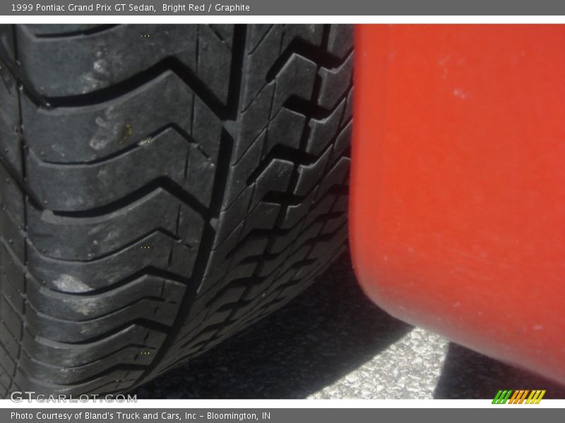 Bright Red / Graphite 1999 Pontiac Grand Prix GT Sedan