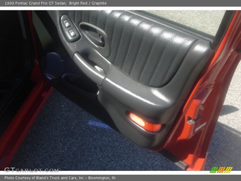 Bright Red / Graphite 1999 Pontiac Grand Prix GT Sedan