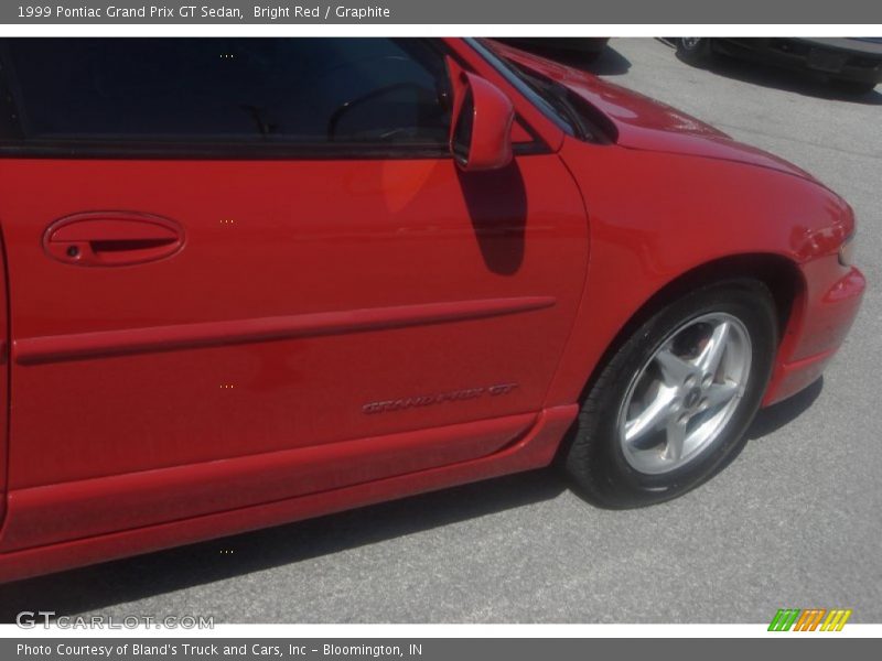 Bright Red / Graphite 1999 Pontiac Grand Prix GT Sedan