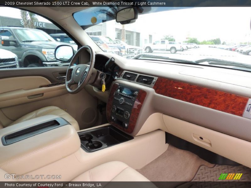 Dashboard of 2009 Silverado 1500 LTZ Crew Cab