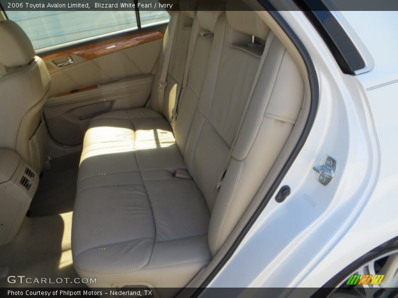Blizzard White Pearl / Ivory 2006 Toyota Avalon Limited