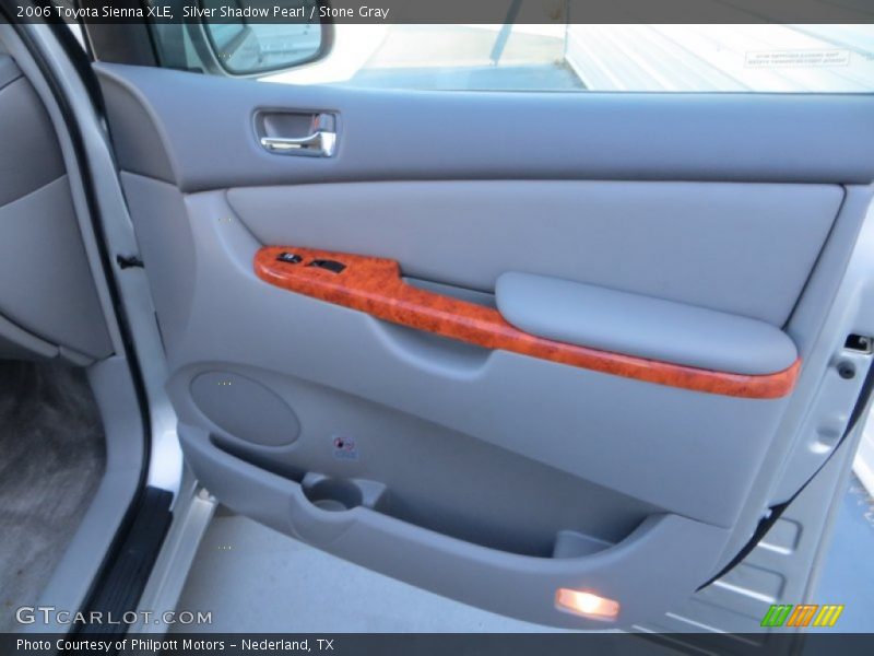 Silver Shadow Pearl / Stone Gray 2006 Toyota Sienna XLE