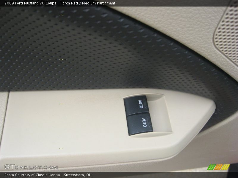 Torch Red / Medium Parchment 2009 Ford Mustang V6 Coupe