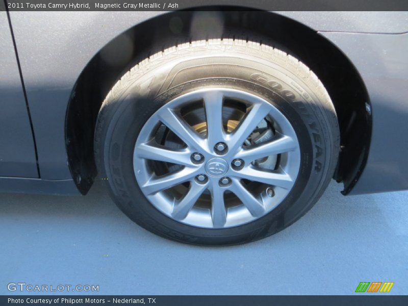 Magnetic Gray Metallic / Ash 2011 Toyota Camry Hybrid