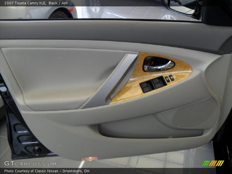 Black / Ash 2007 Toyota Camry XLE