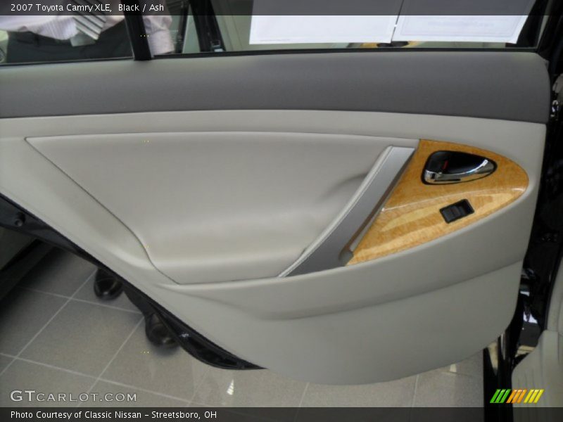 Black / Ash 2007 Toyota Camry XLE