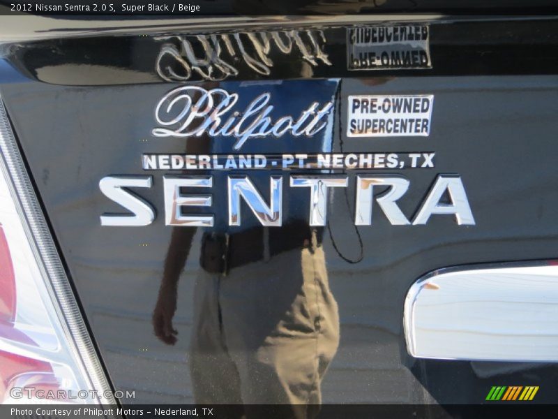 Super Black / Beige 2012 Nissan Sentra 2.0 S
