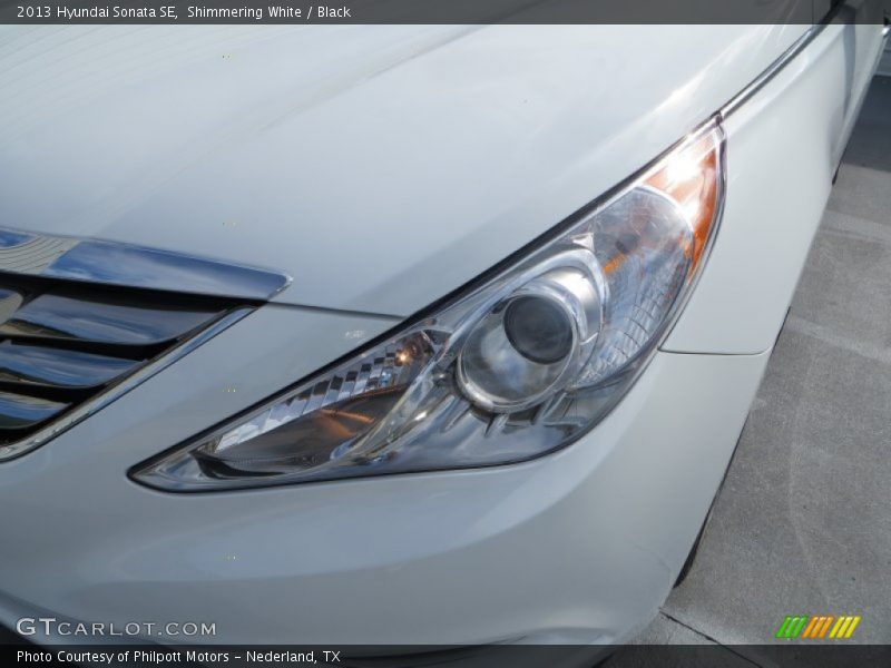 Shimmering White / Black 2013 Hyundai Sonata SE