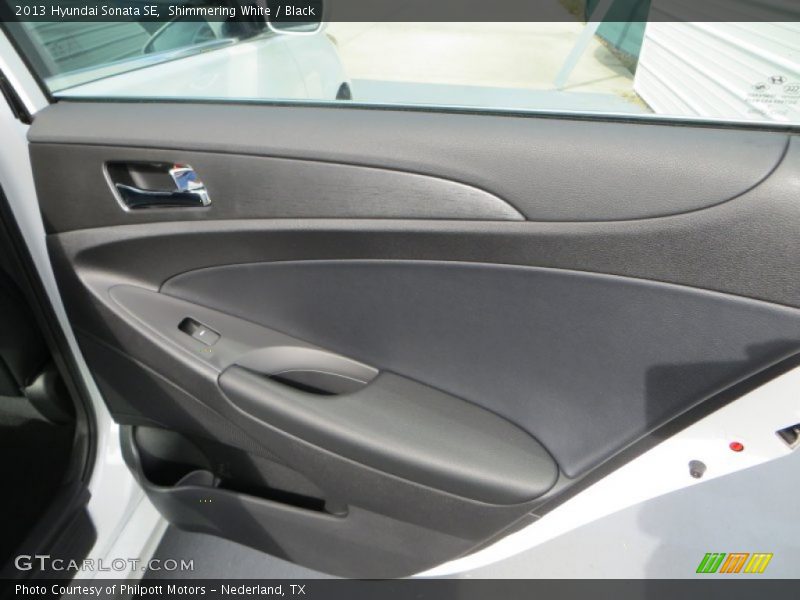 Shimmering White / Black 2013 Hyundai Sonata SE