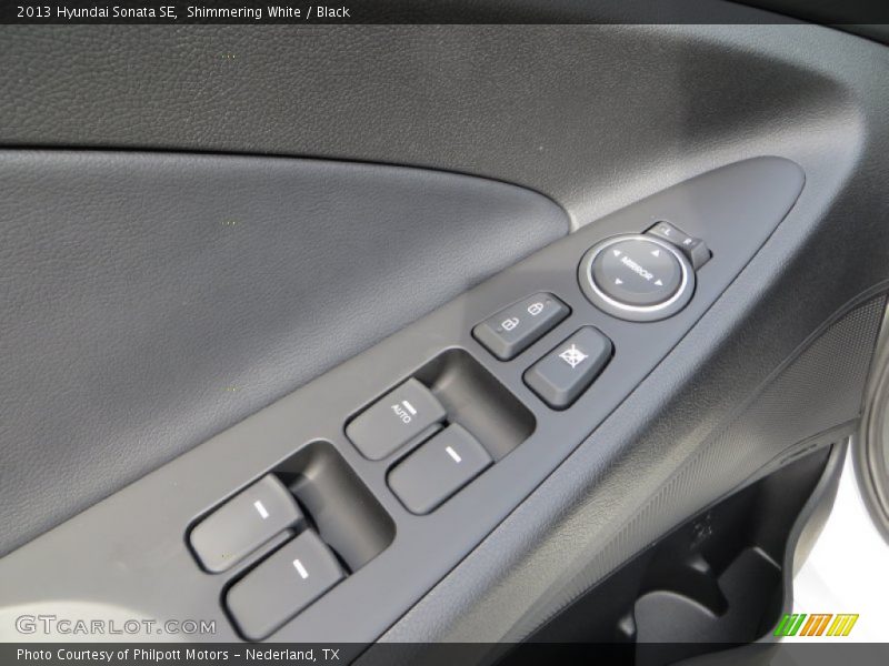 Shimmering White / Black 2013 Hyundai Sonata SE
