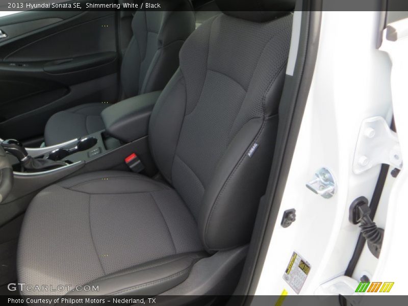 Shimmering White / Black 2013 Hyundai Sonata SE