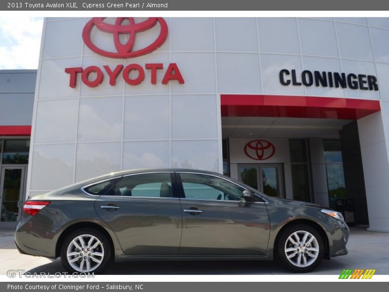 Cypress Green Pearl / Almond 2013 Toyota Avalon XLE