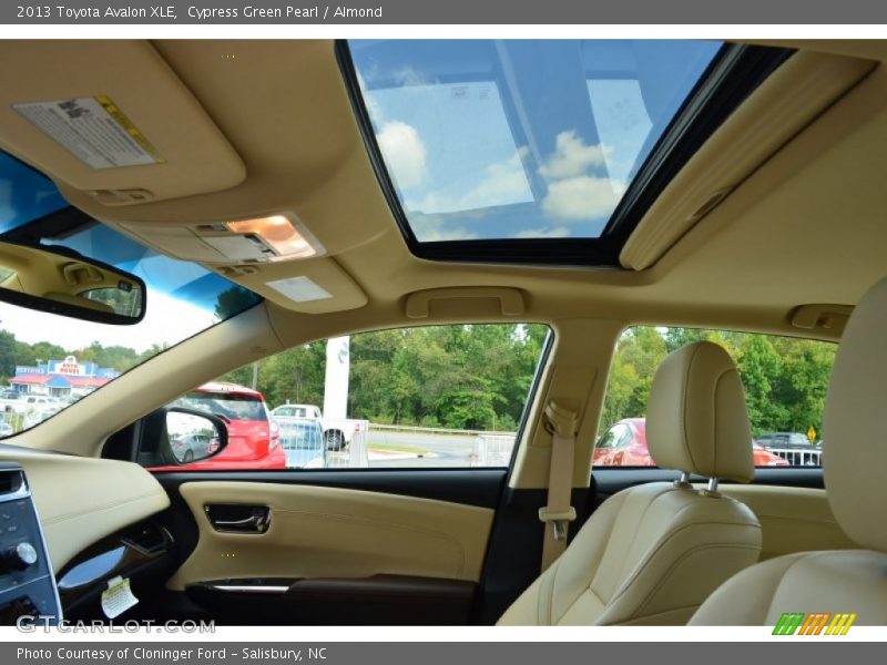 Cypress Green Pearl / Almond 2013 Toyota Avalon XLE