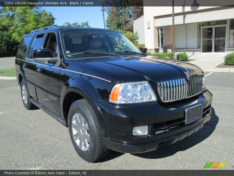 Front 3/4 View of 2006 Navigator Ultimate 4x4