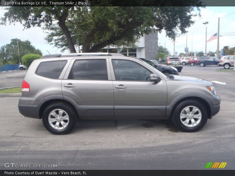 Titanium Silver / Black 2009 Kia Borrego LX V6