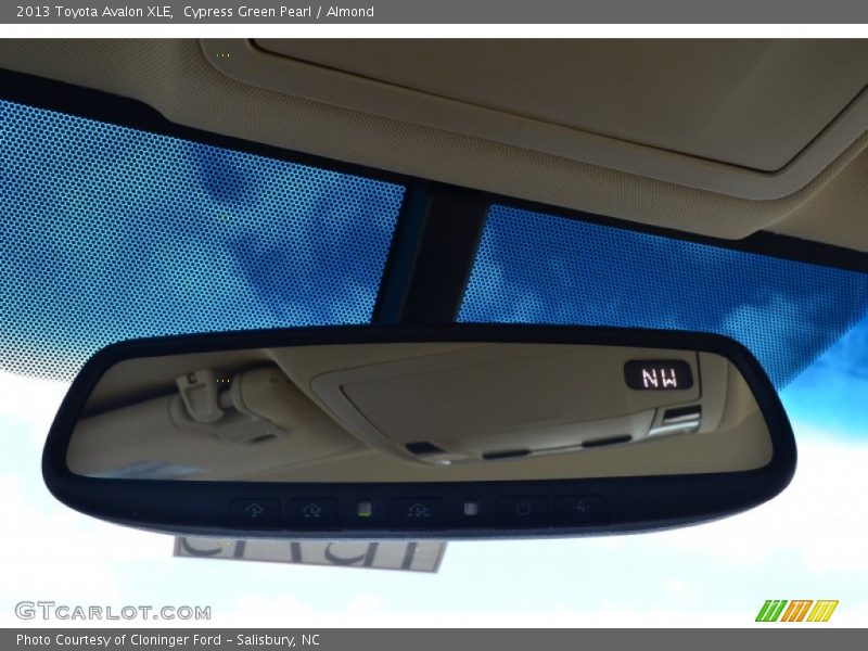 Cypress Green Pearl / Almond 2013 Toyota Avalon XLE