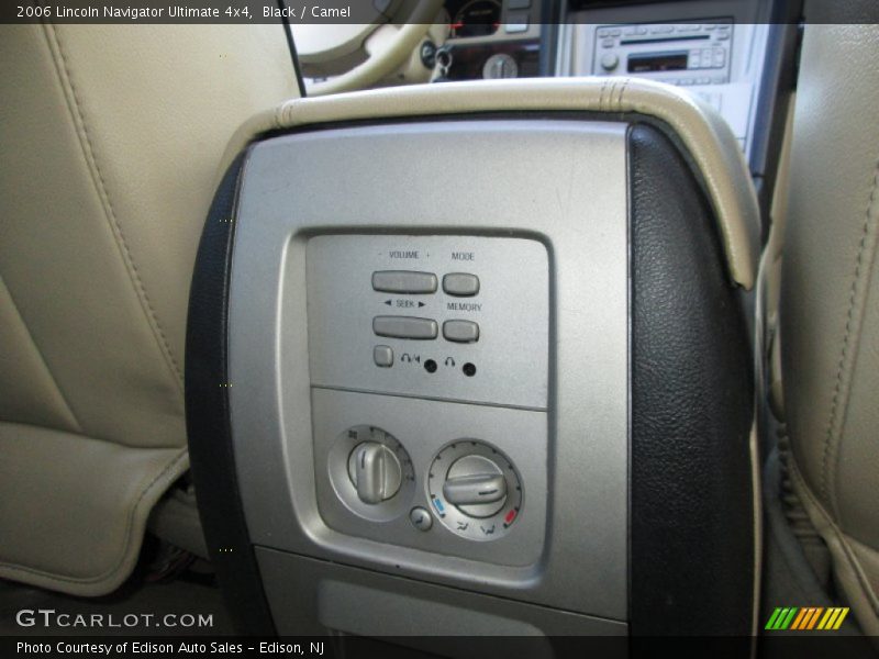 Black / Camel 2006 Lincoln Navigator Ultimate 4x4