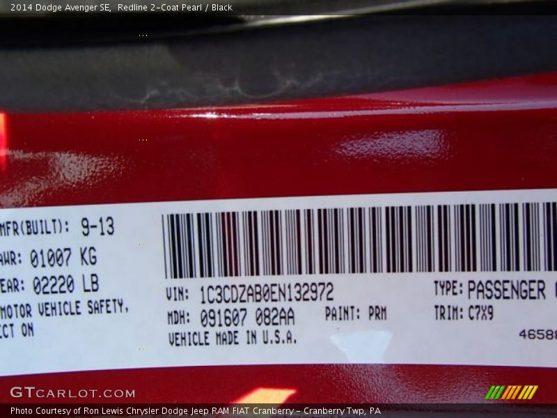 Redline 2-Coat Pearl / Black 2014 Dodge Avenger SE