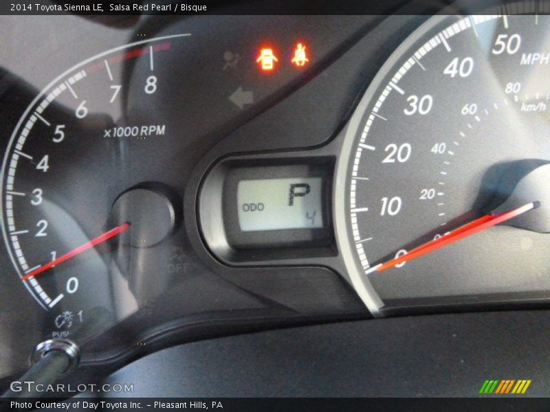 Salsa Red Pearl / Bisque 2014 Toyota Sienna LE