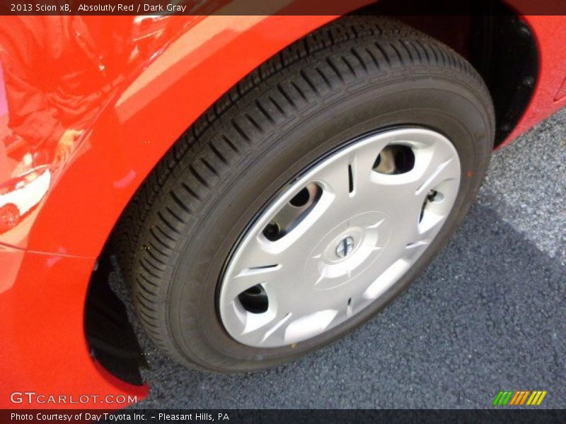 Absolutly Red / Dark Gray 2013 Scion xB