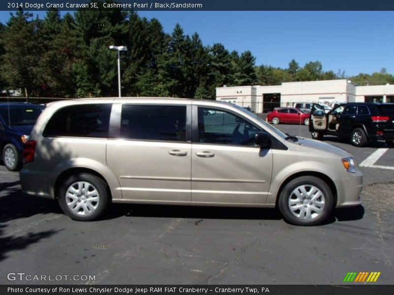 Cashmere Pearl / Black/Sandstorm 2014 Dodge Grand Caravan SE