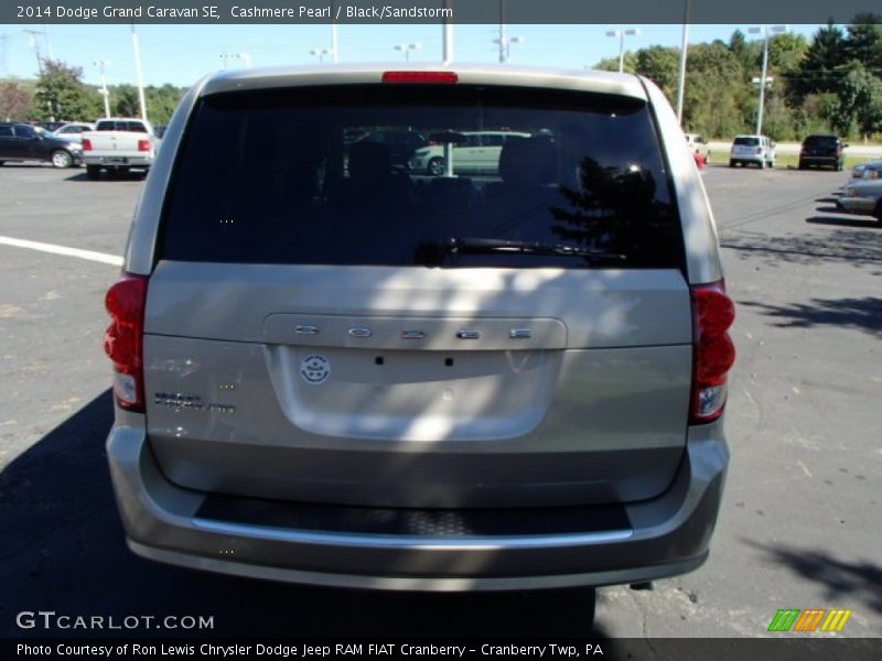 Cashmere Pearl / Black/Sandstorm 2014 Dodge Grand Caravan SE