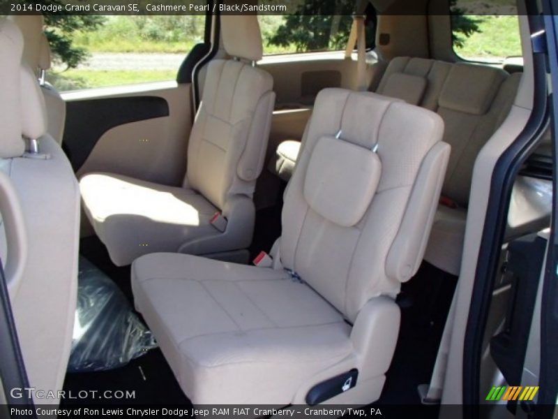 Cashmere Pearl / Black/Sandstorm 2014 Dodge Grand Caravan SE