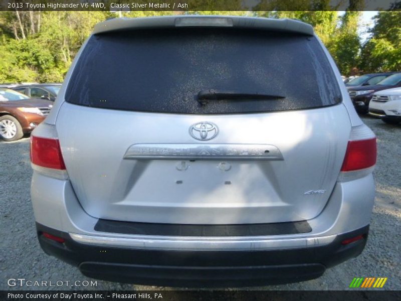 Classic Silver Metallic / Ash 2013 Toyota Highlander V6 4WD